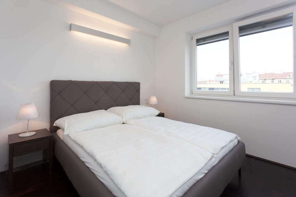 Apartment Redstar 1020