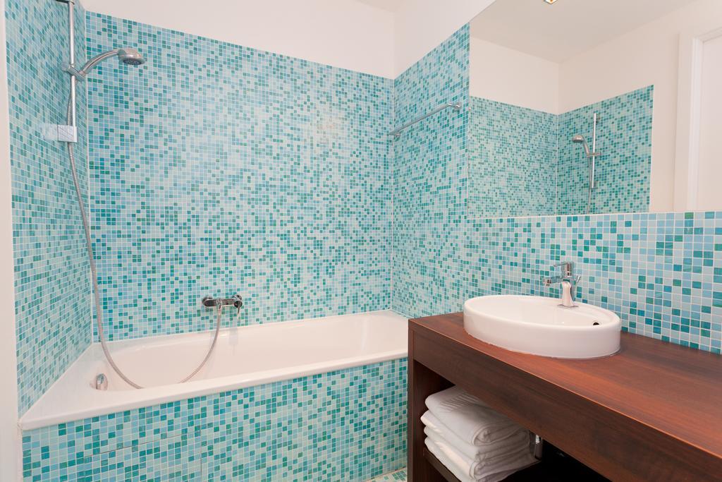 Apartment Redstar 1020 *