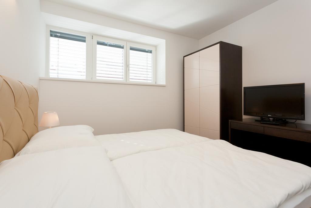 Apartment Redstar 1020